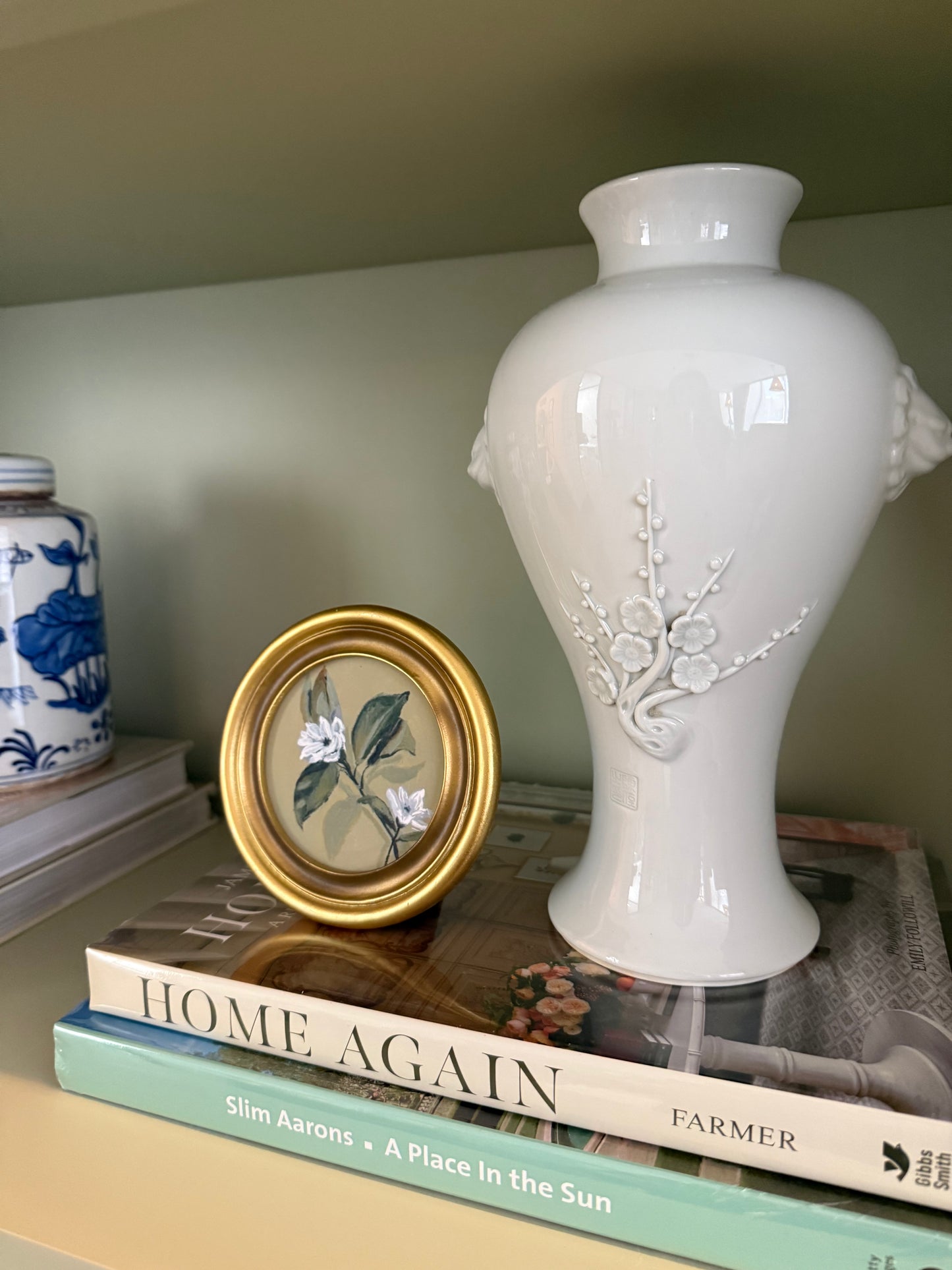 Magnolia Mini With Gold Frame