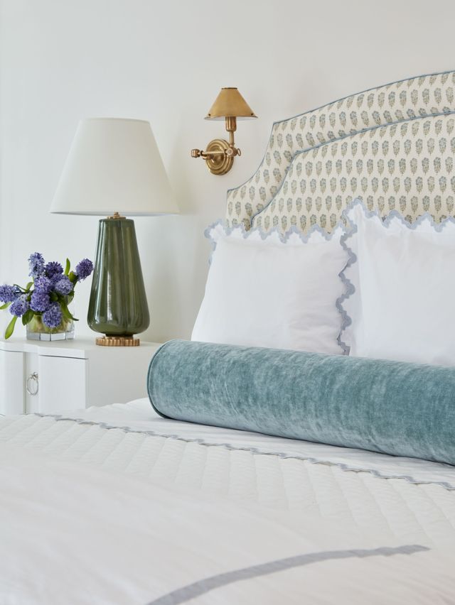 Penelope Table Lamp in Green Porcelain