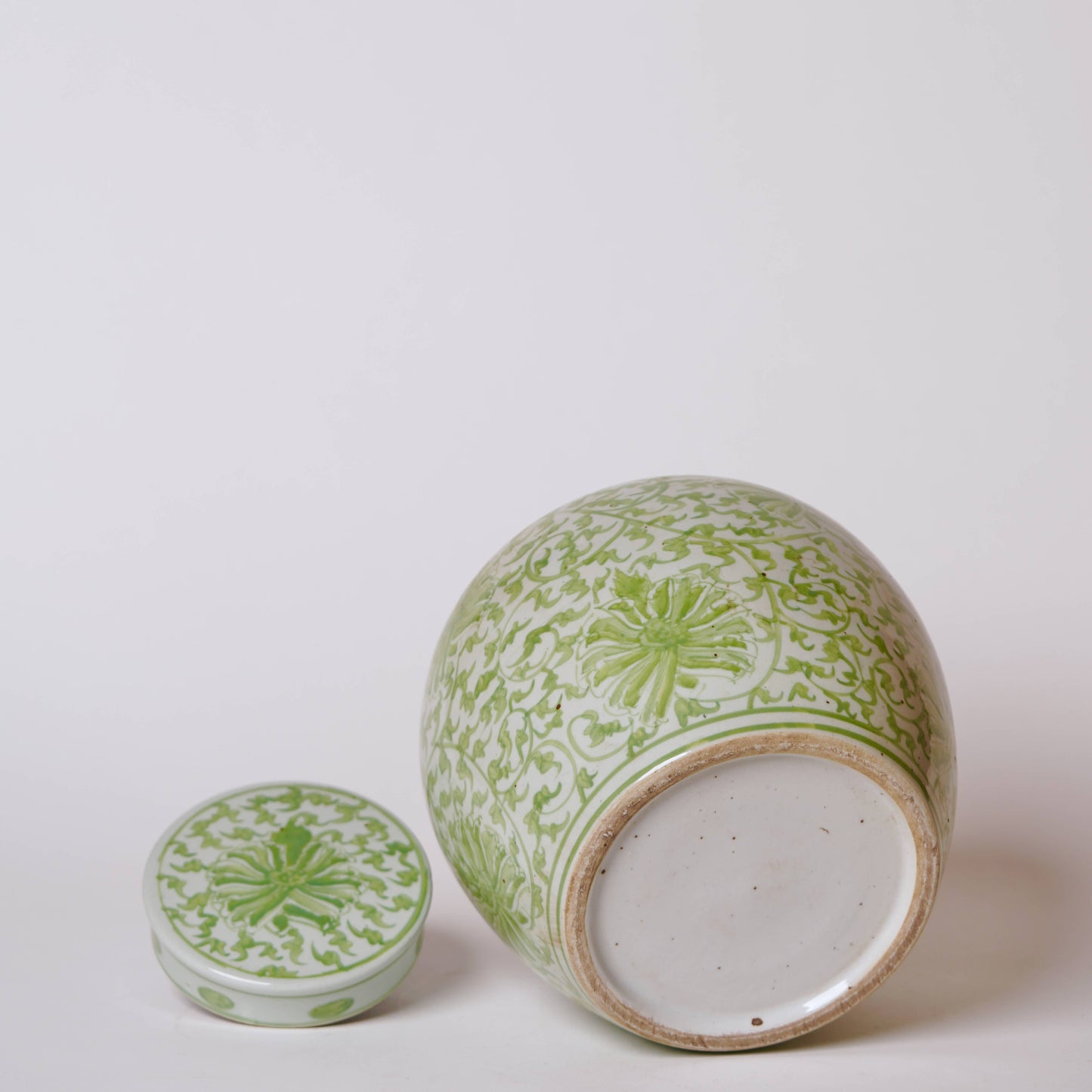 Scrolling Chrysanthemum Green and White Porcelain Jar