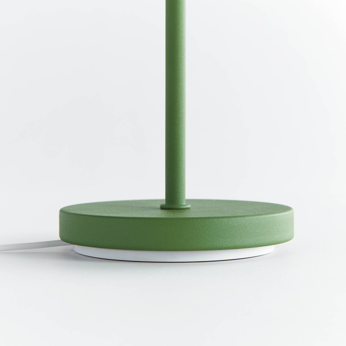 Cordless Portable LED Lamp, Metal Shade, 14", Green