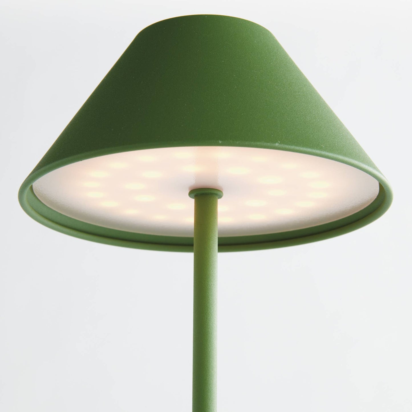 Cordless Portable LED Lamp, Metal Shade, 14", Green