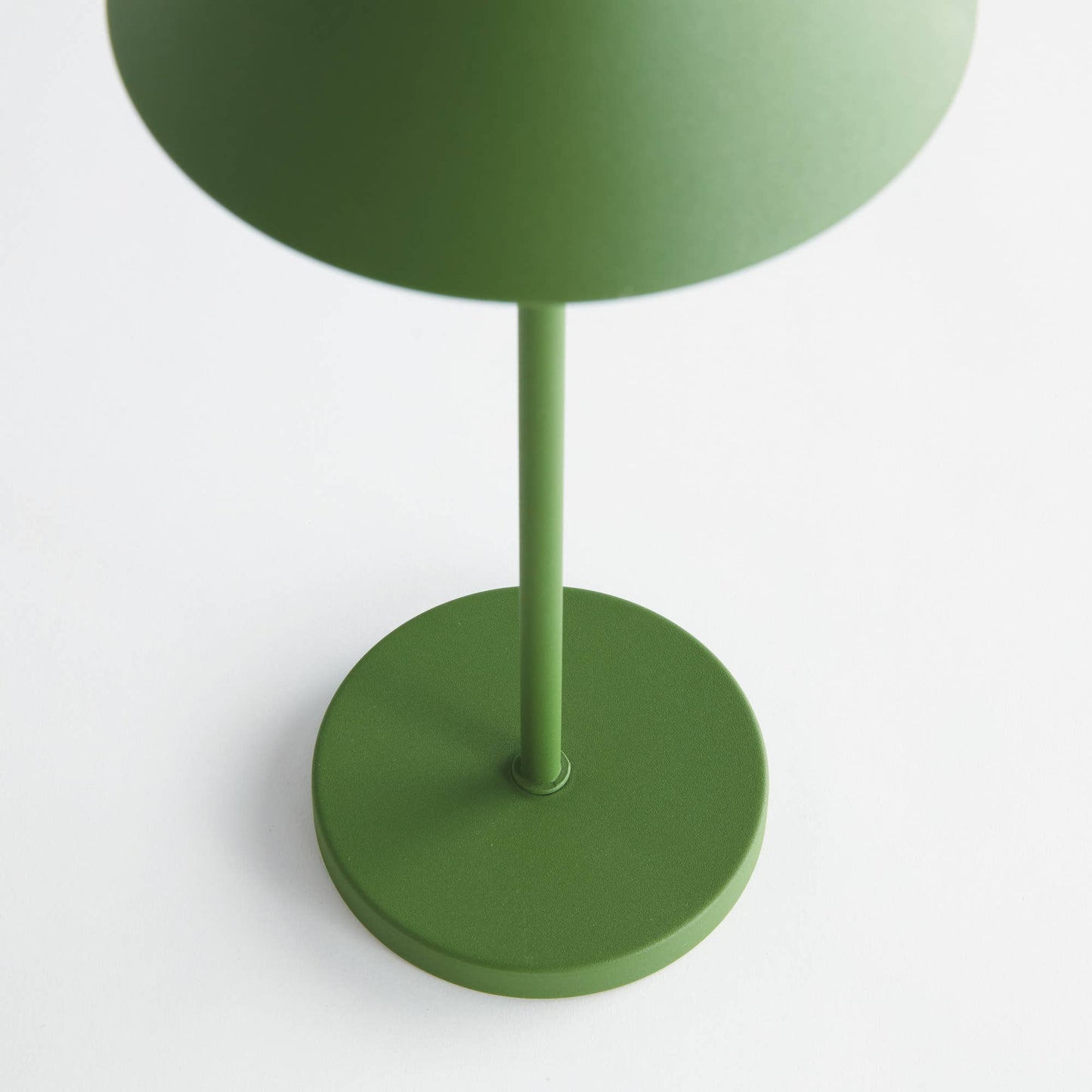 Cordless Portable LED Lamp, Metal Shade, 14", Green